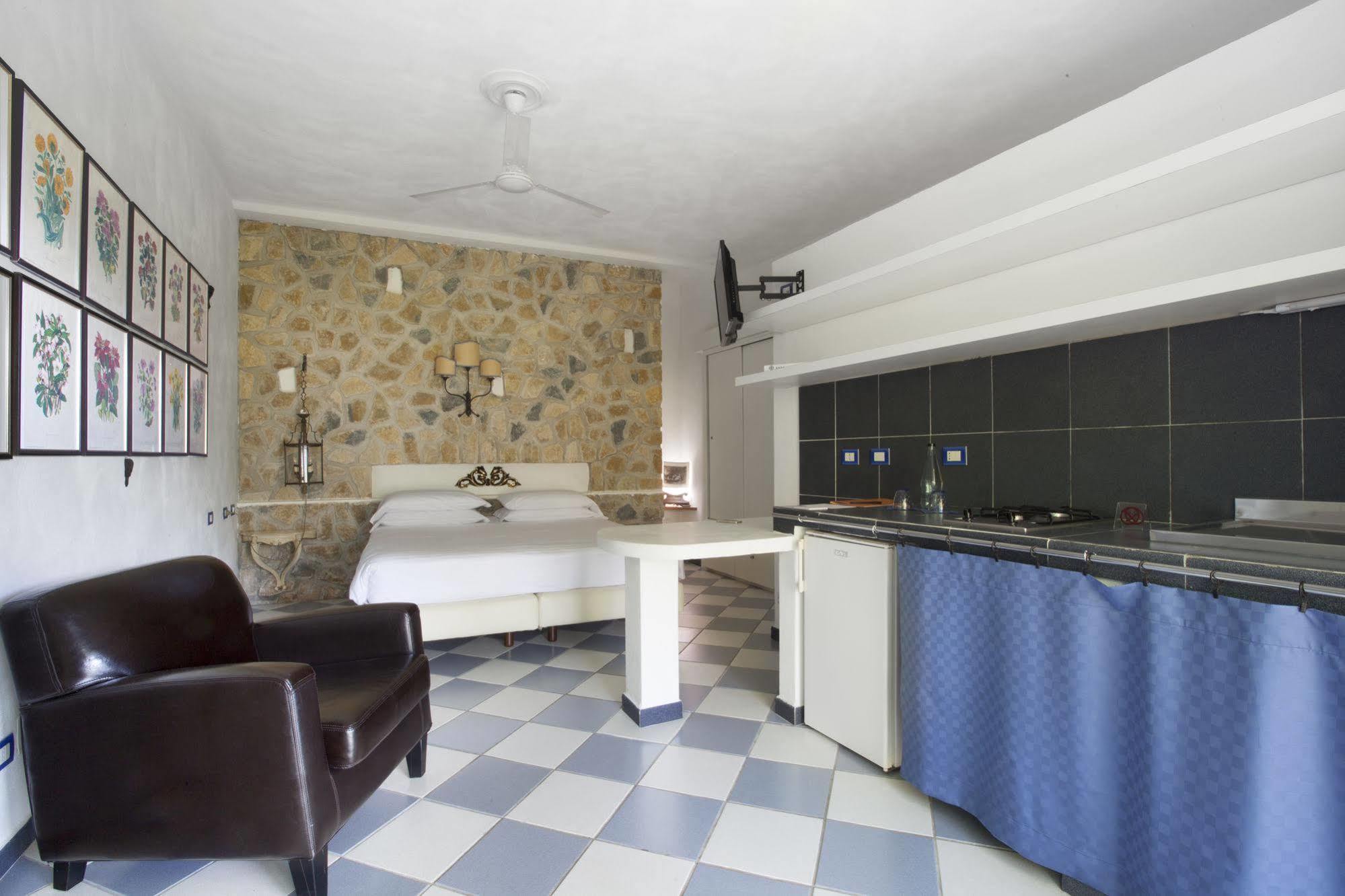 I Giardini Dei Sensi Aparthotel Positano Kültér fotó